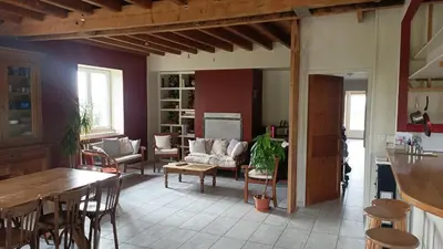 Coin salon dans l'établissement Groovy Room - Gîte les Zazous