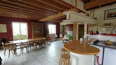 Cuisine ou kitchenette dans l'établissement Groovy Room - Gîte les Zazous