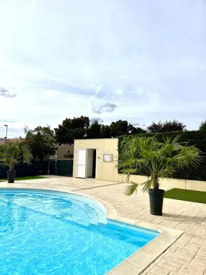 Piscine de l'établissement Appartement résidence piscine - Dijon quartier Toison d'Or ou située à proximité