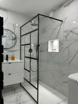 Salle de bains dans l'établissement Escapade dans le Jura