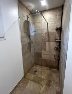 Salle de bains dans l'établissement La Chênaie