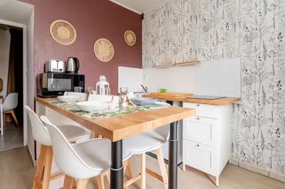 Cuisine ou kitchenette dans l'établissement Appartement proche gare