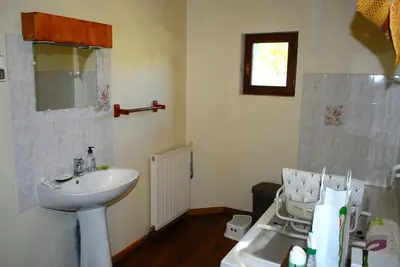 Salle de bains dans l'établissement La maison de l etang