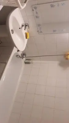 Salle de bains dans l'établissement Joli appartement de 2 chambres au centre-ville