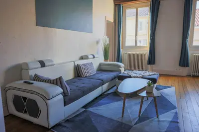 Coin salon dans l'établissement Les Haussmanniens