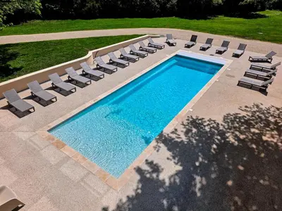 Piscine de l'établissement L'appartement 6 by Vindihouses ou située à proximité