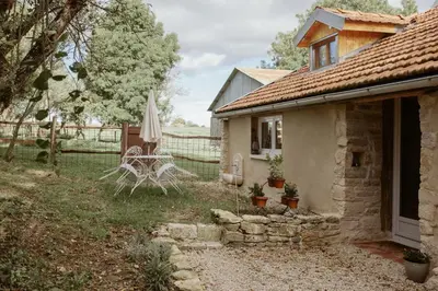 Jardin de l'établissement Gîte à la ferme - Animaux et séjour ressourçant