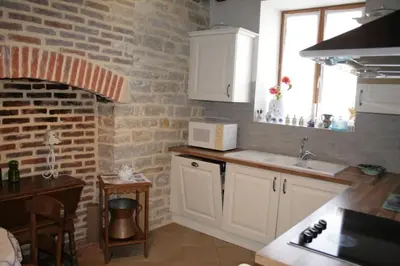 Cuisine ou kitchenette dans l'établissement Beautiful 70 m2 village house