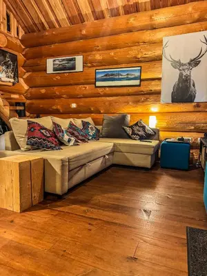 Coin salon dans l'établissement Feel Timber House