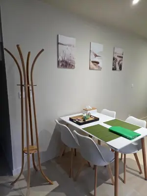 Plan de l'établissement Studio refait à neuf, proche gare et centre-ville