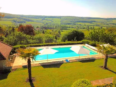 Piscine de l'établissement Clos de Fougères - Cocon ou située à proximité