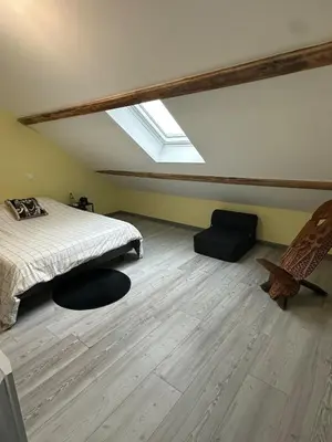 Un ou plusieurs lits dans un hébergement de l'établissement Grand logement lumineux Morvan Lac Settons