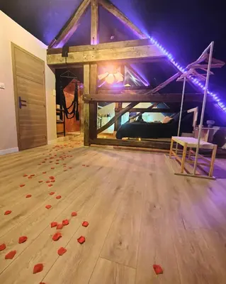 Plan de l'établissement LOVEROOM - Le pavillon des arômes