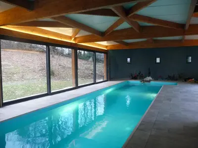 Piscine de l'établissement Les Grands-Parents ou située à proximité