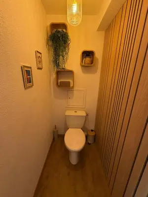 Salle de bains dans l'établissement Du Cep au Green - Piscine & sauna, Beaune Levernois