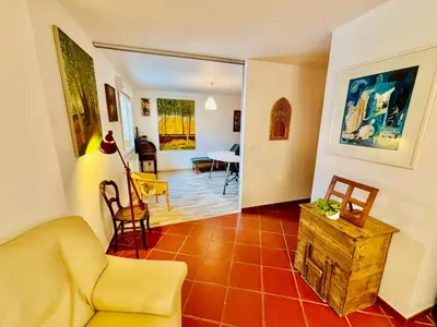 Coin salon dans l'établissement Maison de Charme - Proche gare - Le Creusot