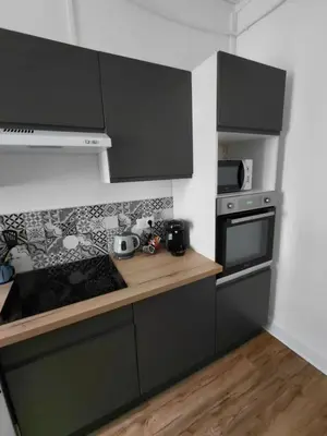 Cuisine ou kitchenette dans l'établissement Appartement pour deux - charmant
