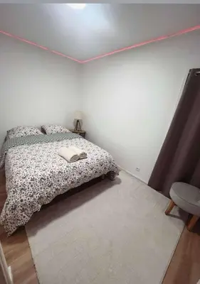 Un ou plusieurs lits dans un hébergement de l'établissement Charming apartment