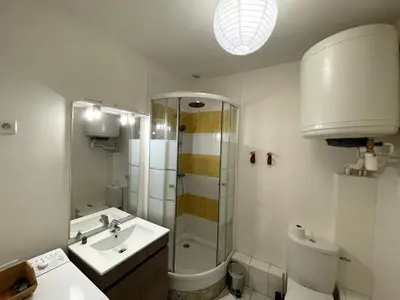 Salle de bains dans l'établissement Le Théâtre 3