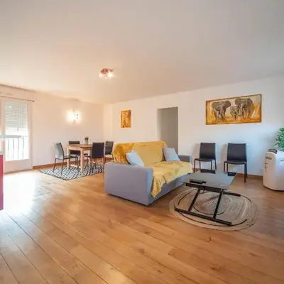 Spacieux logement près de Chalon