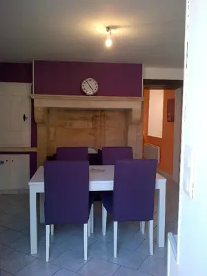 Cuisine ou kitchenette dans l'établissement Maison Individuelle Les Templiers