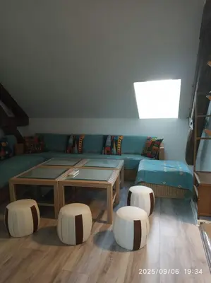 Coin salon dans l'établissement Grand duplex en centre ville pour 10 personnes et plus