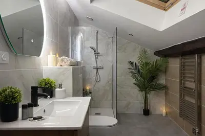 Salle de bains dans l'établissement L Extase Mâconnaise by BlackRoom 2 People - Gare