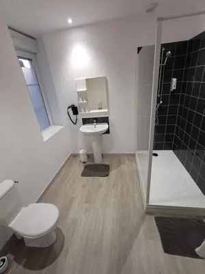 Salle de bains dans l'établissement Le Saint Germain