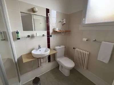 Salle de bains dans l'établissement Aux Vendanges de Bourgogne