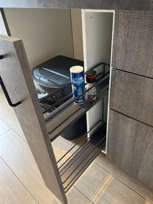Cuisine ou kitchenette dans l'établissement Maison f2 avec cour privative