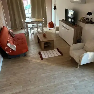 Maison f2 avec cour privative
