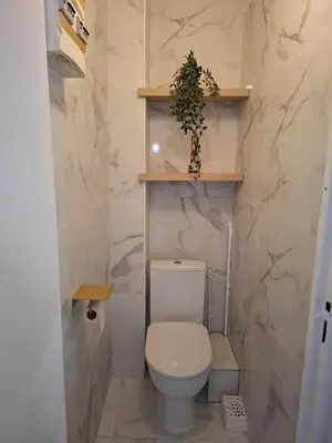 Salle de bains dans l'établissement Grand 3 Bedroom Apartment Dijon