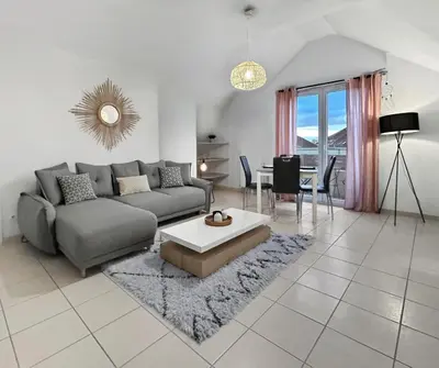Plan de l'établissement Appart cosy avec balcon et parking, proche Dijon