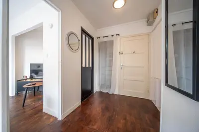 Télévision ou salle de divertissement dans l'établissement Cozy apartment - Close to center