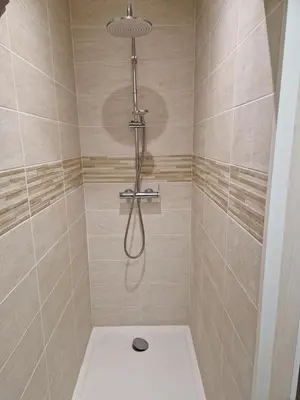 Salle de bains dans l'établissement L'Instant Bourguignon