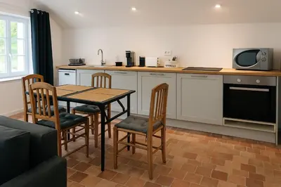 Cuisine ou kitchenette dans l'établissement Gîte des Templiers