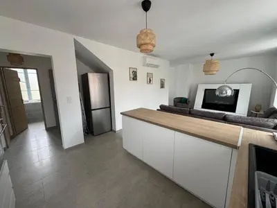 Cuisine ou kitchenette dans l'établissement Les mimandes
