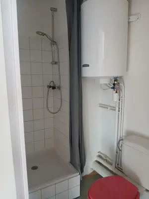 Salle de bains dans l'établissement Les Logis 205 in Paray