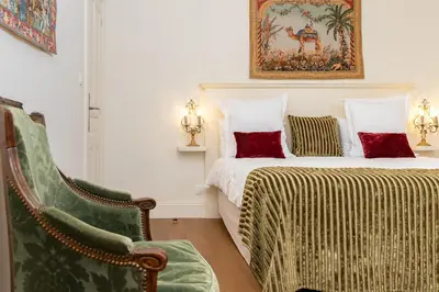 Un ou plusieurs lits dans un hébergement de l'établissement Château de Couches dit de Marguerite de Bourgogne