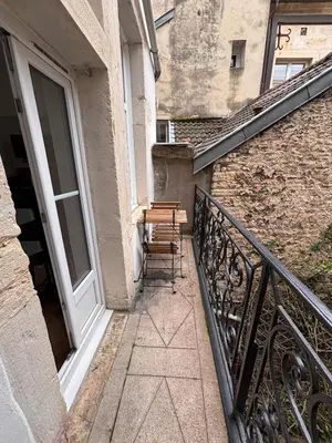 Balcon ou terrasse dans l'établissement Le Balcon Dijonnais - Cours Cambronne