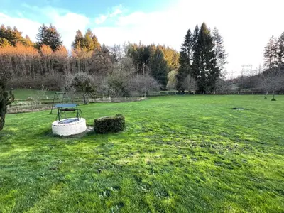 Jardin de l'établissement Holiday Home für 6 Pers- mit eigenem Teich by Interhome