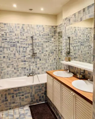 Salle de bains dans l'établissement Grand duplex au coeur du centre ville - très calme