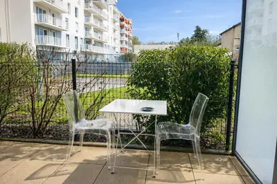 Balcon ou terrasse dans l'établissement Le Dijonnel