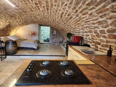 Cuisine ou kitchenette dans l'établissement Gîte de Burgy
