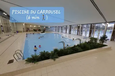Piscine de l'établissement La Rose Des Vents - Parking Gratuit - StyleCosy ou située à proximité