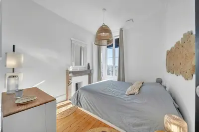 Un ou plusieurs lits dans un hébergement de l'établissement Renovated Family Château In Burgundy Near Beaune