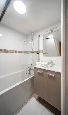 Salle de bains dans l'établissement La Citadelle 1