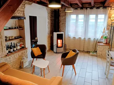 Coin salon dans l'établissement La Clé des Champs, Gîte de charme 15 personnes