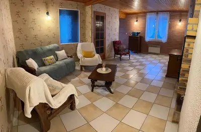 Coin salon dans l'établissement La maison de Lydie - 1ha de nature, calme absolu