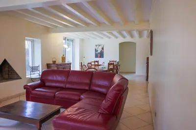 Coin salon dans l'établissement L'Ancien Relais